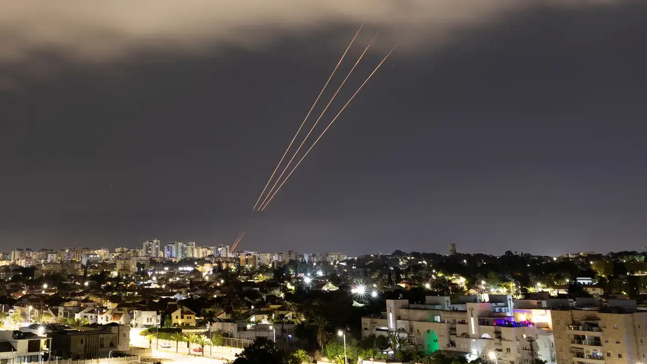 Irã x Israel, de amigos a inimigos: Entenda como aliança do passado desmoronou até ataque iraniano a território israelense