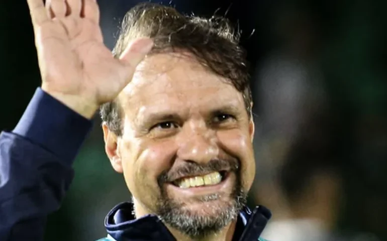 Técnico Maurício Souza aguarda departamento médico para definir Guarani contra Palmeiras