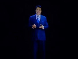 Silvio Santos gerado por inteligência artificial faz discurso em inauguração do SBT News