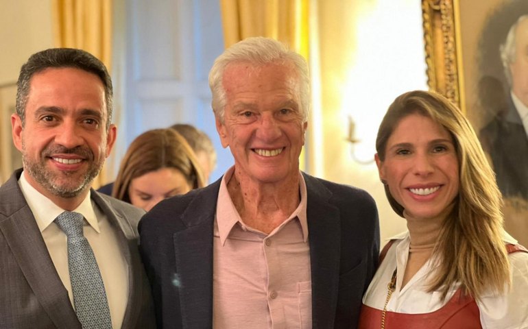 Na Inglaterra, Paulo defende mais parcerias para que Alagoas melhore índices da educação