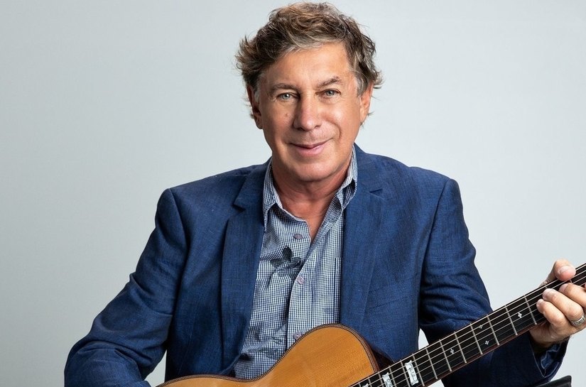 Flávio Venturini chega a Maceió com show que celebra 50 anos de carreira