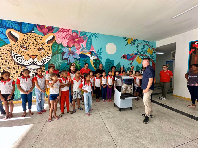 Prefeitura de Penedo entrega equipamentos para escolas com melhor resultado no programa de incentivo à reciclagem