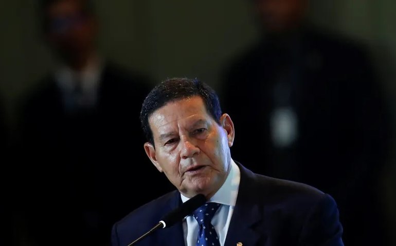 Lula revoga decreto de Mourão que retiraria R$ 5,8 bi por ano de receitas