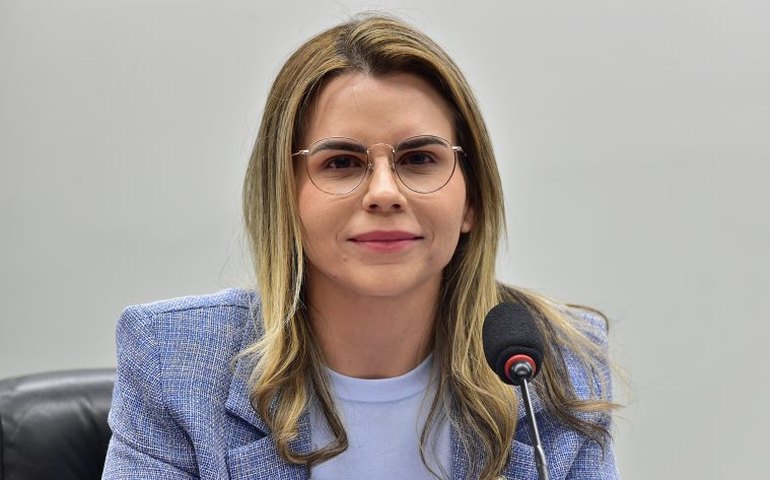 Comissão aprova inclusão de QR code em carteira de identificação de pessoa com autismo