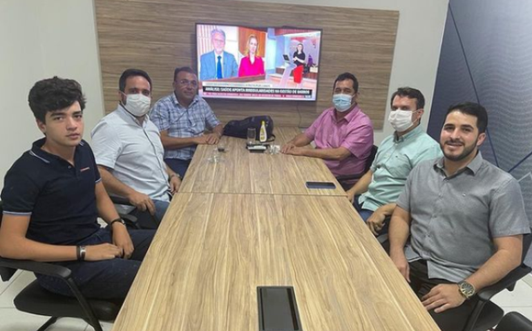 Prefeito Theobaldo Cintra debate projetos para Major com o deputado federal Severino Pessoa