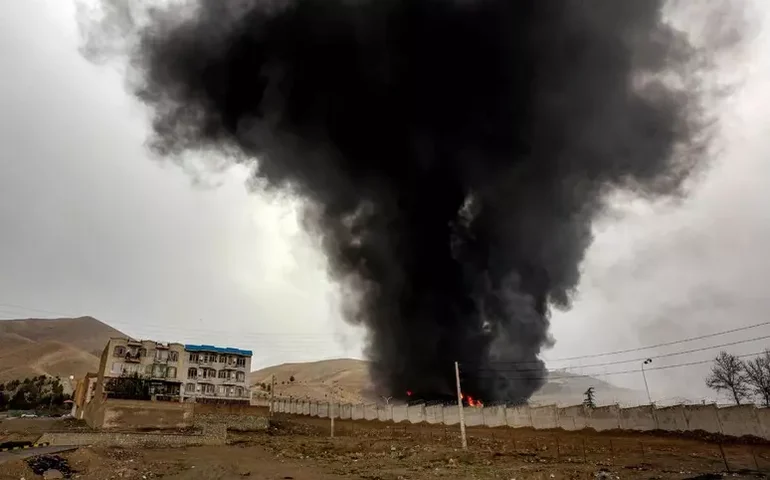 UE debate possível envio de navios para garantir transporte no Estreito de Ormuz