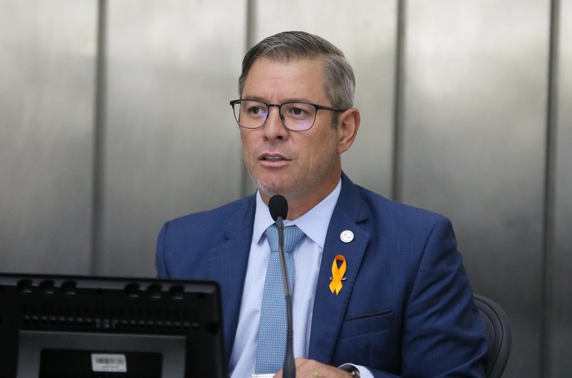 Cabo Bebeto pede retomada da segurança em unidades hospitalares do Estado