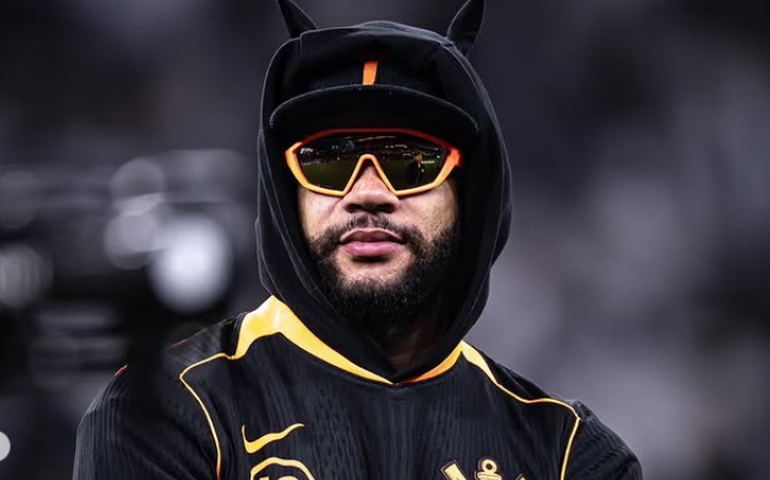 Memphis tem passaporte roubado no Brasil e adia apresentação à seleção holandesa