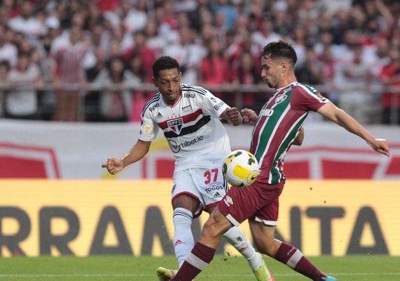 São Paulo e Flu empatam em 2 a 2 em disputa acirrada pelo Brasileirão