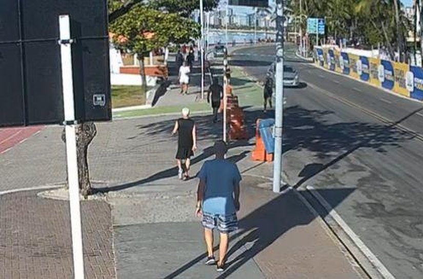 Câmeras de totem da Prefeitura de Maceió registram atropelamento na Ponta Verde