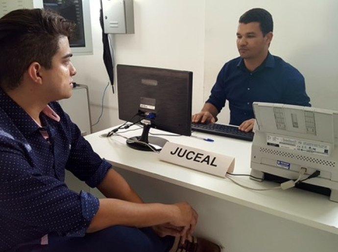 Unidade de atendimento da Junta Comercial já funciona no Sine Jaraguá