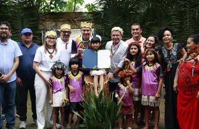 MEC anuncia construção de 117 escolas indígenas no Brasil