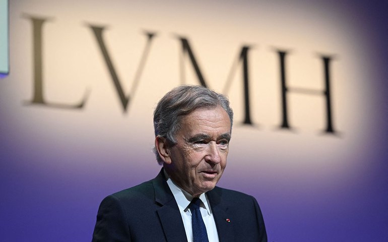 LVMH anuncia investimento na italiana Moncler e garante posição no conselho de investidores