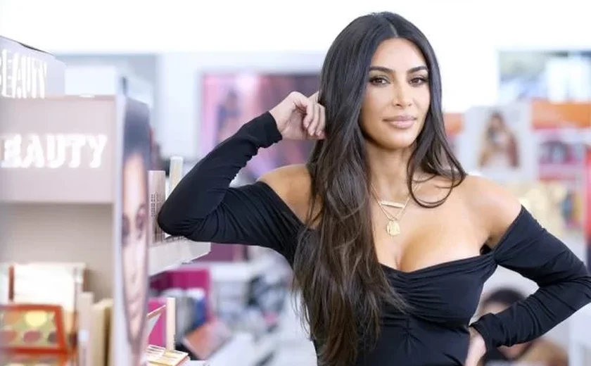Kim Kardashian condena antissemitismo de Kanye West: “Não é perdoável”