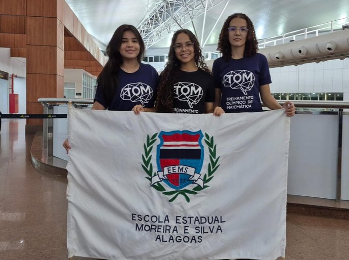 Escola Estadual Moreira e Silva é premiada como equipe Destaque Feminino na Olimpíada de Matemática da Unicamp