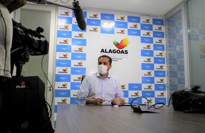 Sesau lança chamamento público para contração de 300 profissionais de saúde