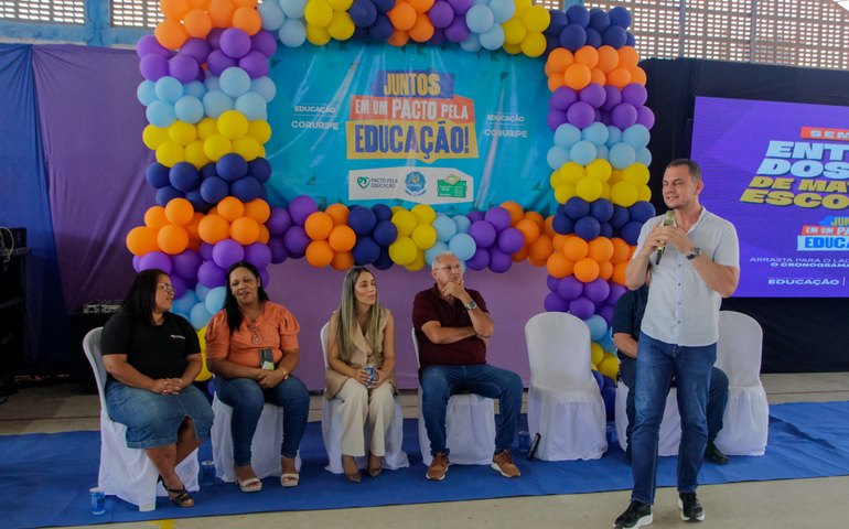 Secretaria de Educação de Coruripe inicia a entrega dos Kits Escolares