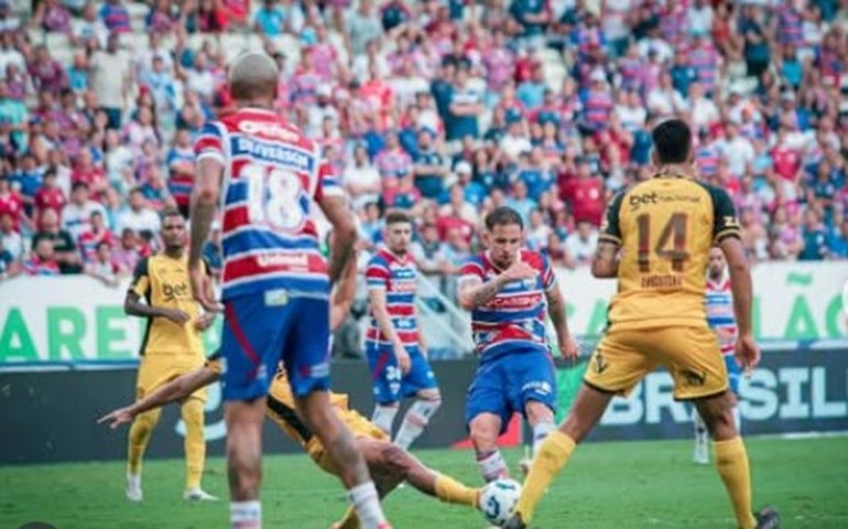 Fortaleza vence o Sport, amplia tabu e ganha fôlego na luta contra degola do Brasileirão