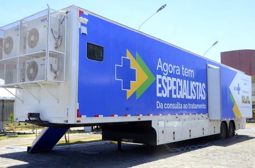 Carreta do Ministério da Saúde oferece mamografias gratuitas para moradores em Maceió
