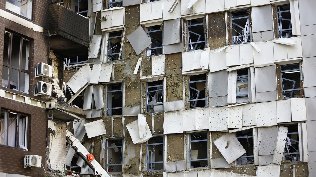 Analista aponta pressão sobre Moscou e repercussão midiática em ataques de drones de Kiev