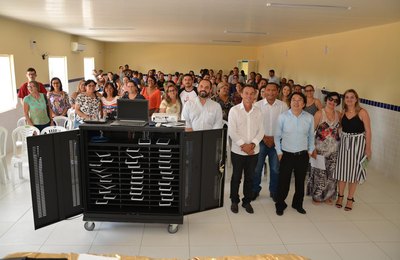 Projeto Educa Anadia reúne estudantes e profissionais da área para um dia de aprendizado e educação digital   