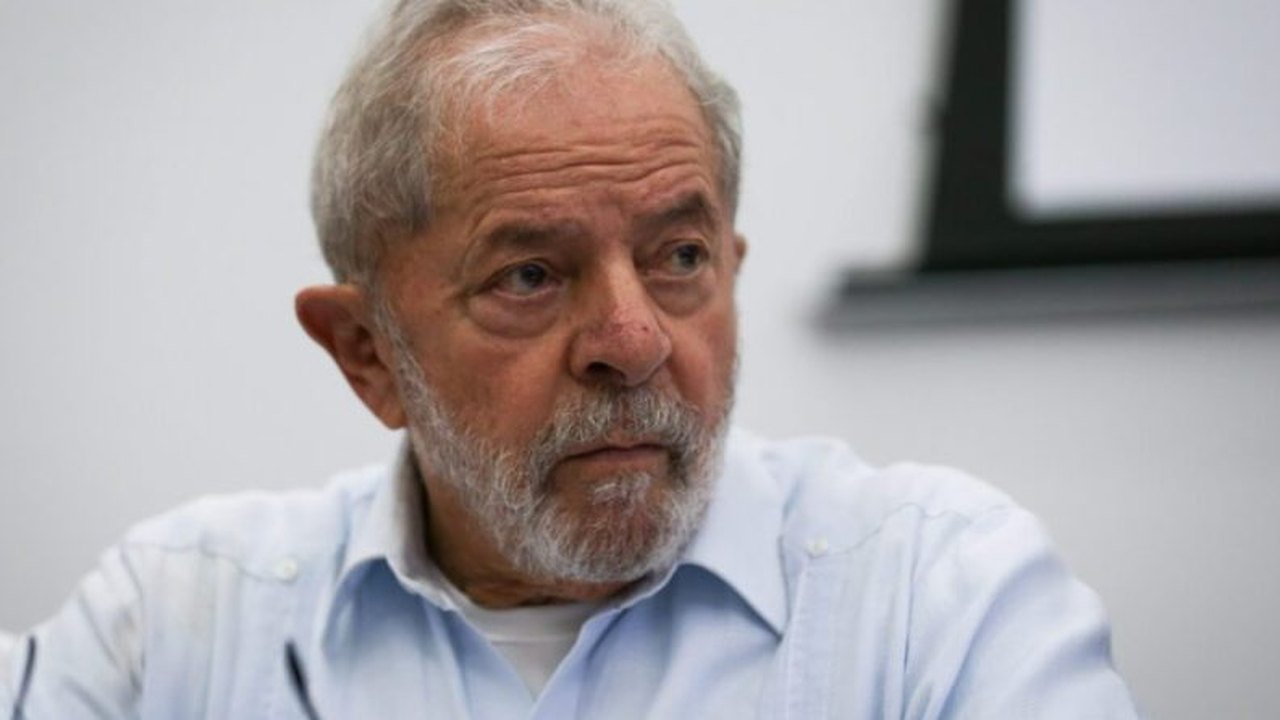 Ao falar sobre o tema aborto, Bolsonaro chama Lula de ‘genocida de inocentes’