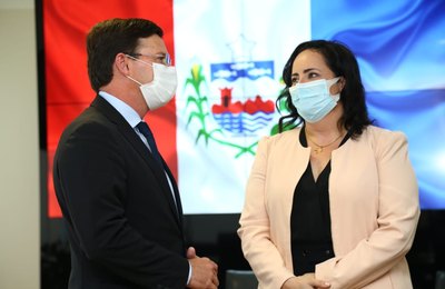 Em Brasilia, secretaria Fabiana Pessoa tem audiência com ministro da Cidadania, João Roma
