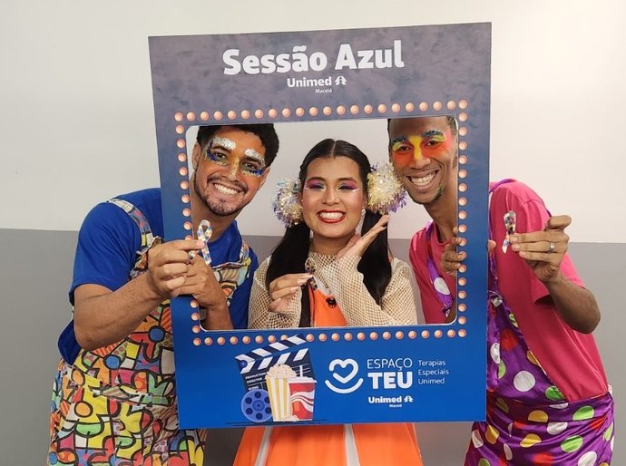 Unimed Maceió promove sessão de cinema para crianças autistas