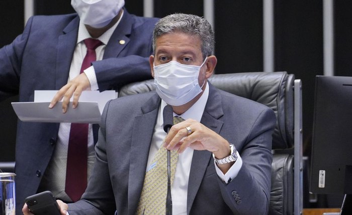 ASrthur Lira tem cinco dias para responder ao STF sobre impeachment de Bolsonaro