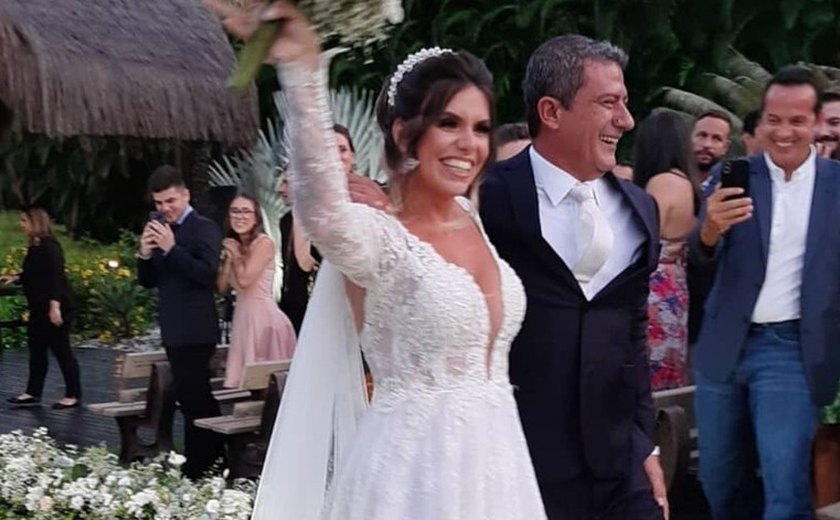 Tom Veiga, intérprete de Louro José, se casa no Rio de Janeiro