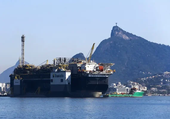 União deve leiloar 78 milhões de barris de petróleo em 2025