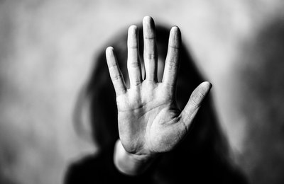 Hapvida lança canal para clientes denunciarem violência doméstica