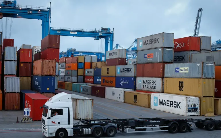 Balança comercial tem superávit de US$ 1,523 bilhão na 2ª semana de outubro