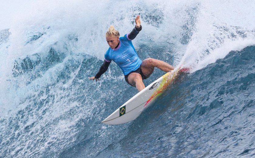 Jogos de Paris: Tati Weston-Webb fica com prata no surfe feminino