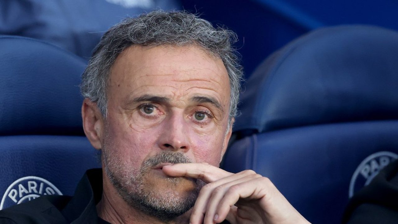 Técnico do PSG torce pelo Manchester City após denúncias: “Que tudo corra bem”
