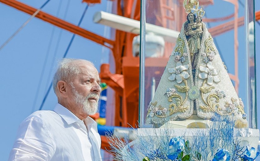 Lula participa do Círio de Nazaré, em Belém