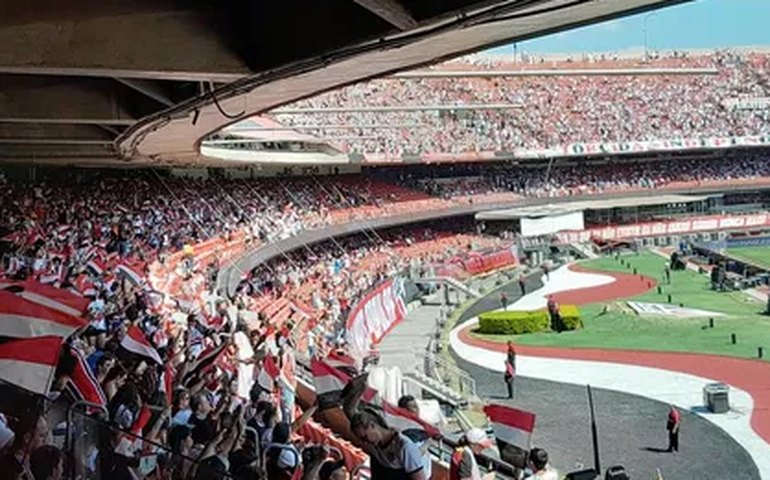 Final da Copa do Brasil terá drones, taça inflável e show do Monobloco