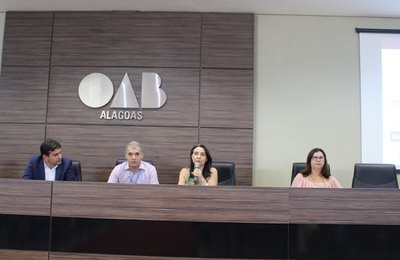 Seminário de Integração da Atenção Básica e Vigilância em Saúde lota auditório da OAB