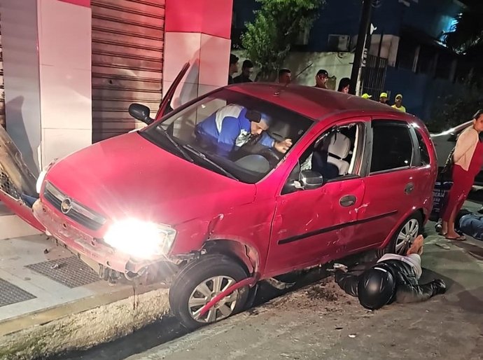 Lei Seca apreende adolescente que 'furou' blitz e provocou acidente em Arapiraca