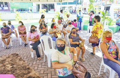 Secretaria de Saúde de Palmeira oferta diversos serviços no Dia D da prevenção ao câncer de mama