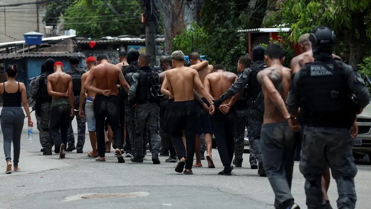 Operação Contenção: 17% dos policiais retiraram as câmeras corporais