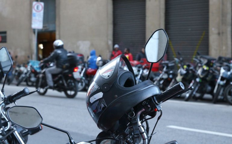 32% dos entregadores de app enfrentam insegurança alimentar