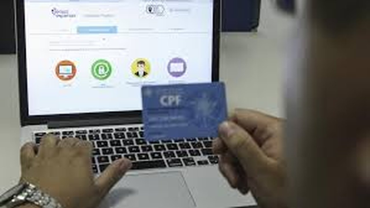 Julinho Clube cria noites sem fim em volta da roda Lua Nova