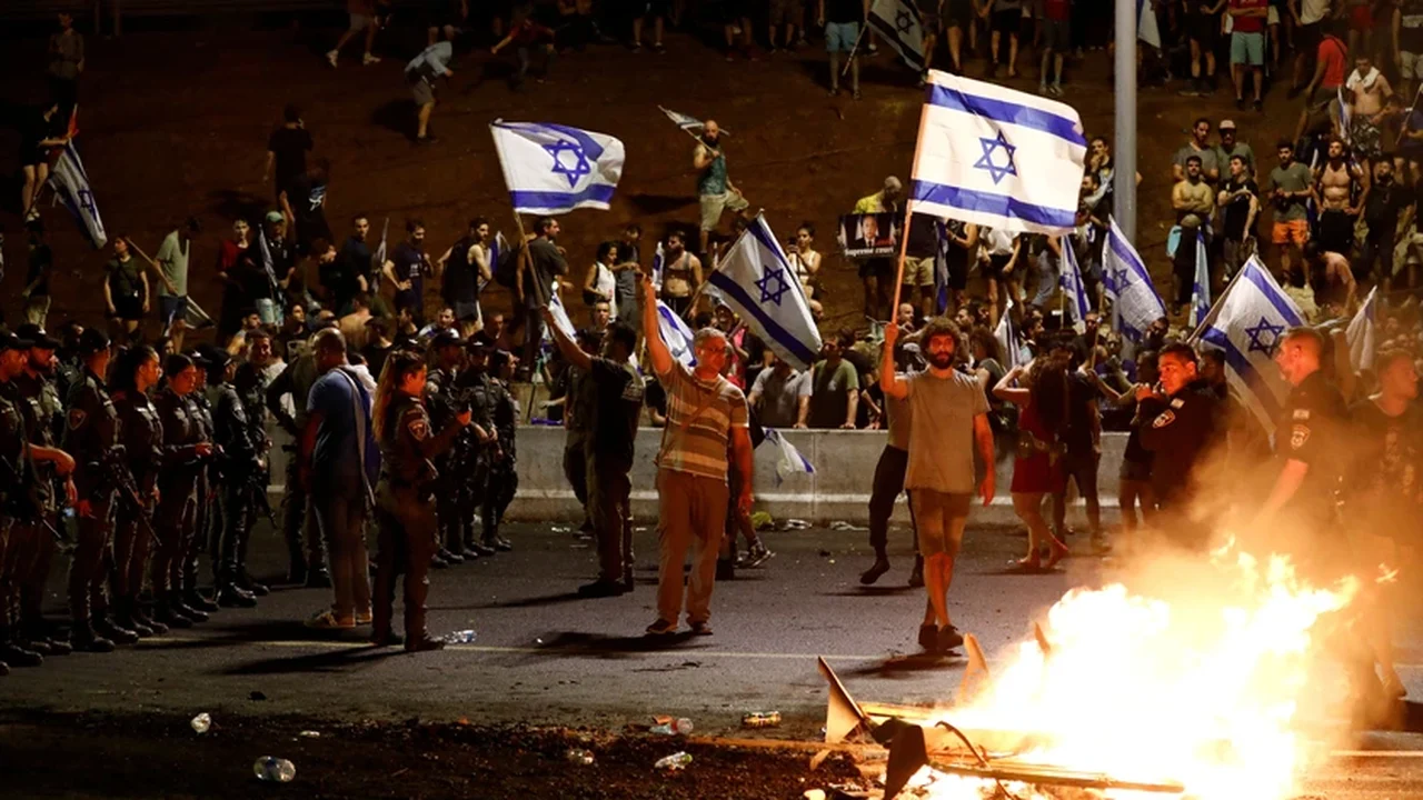 Israel: greve em massa por causa dos reféns leva a paralisações e reflete incerteza política