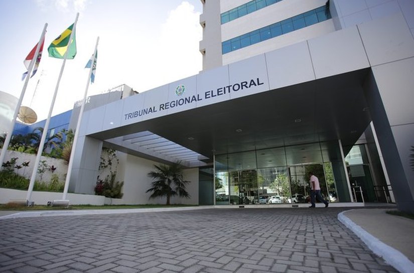 Justiça Eleitoral concede liminar contra Renato Filho em ação sobre propaganda eleitoral antecipada