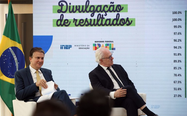 Em 2024, 7,8 milhões de alunos estavam matriculados no ensino médio