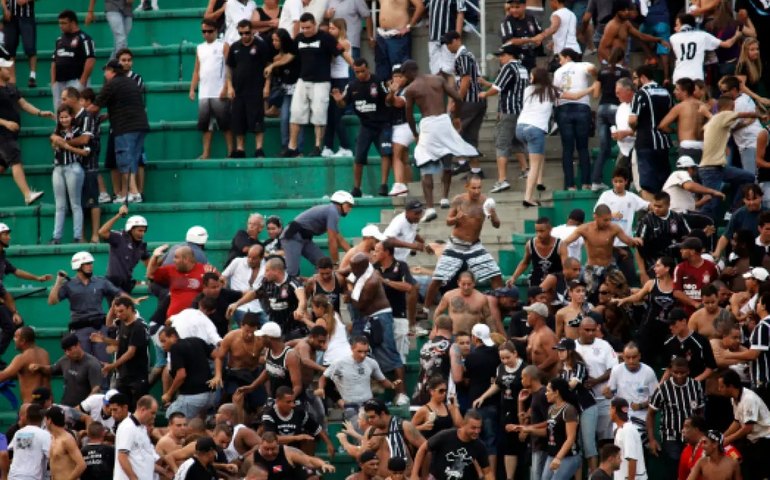 Homem morre após briga entre torcedores de Corinthians e São Paulo