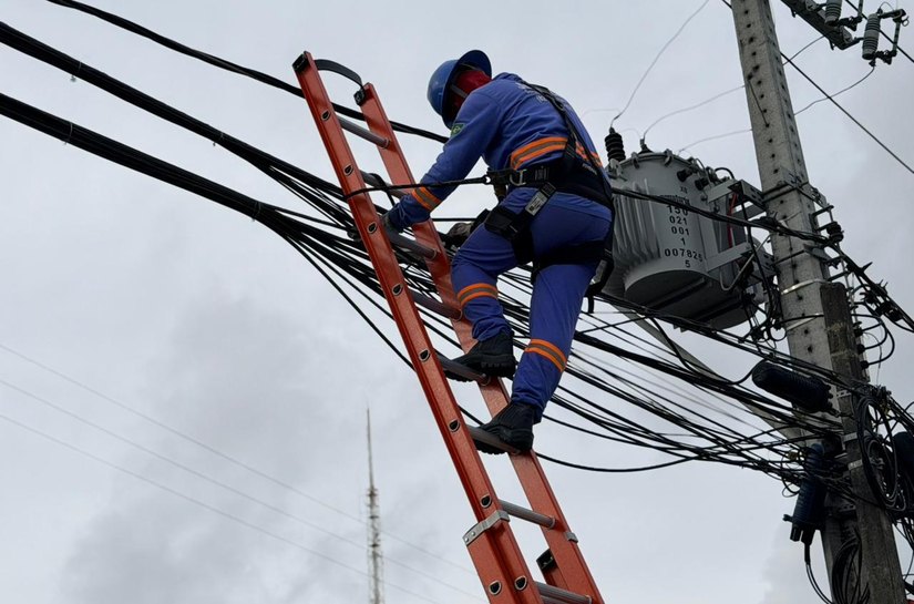 Ilumina retoma ações do Projeto Poste Limpo na Avenida Gustavo Paiva