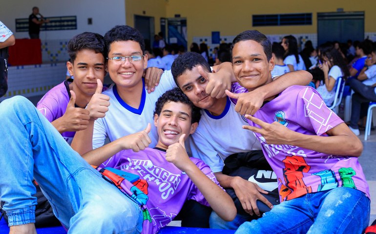 Governo de Alagoas realiza enquete para escolha do novo fardamento da rede estadual