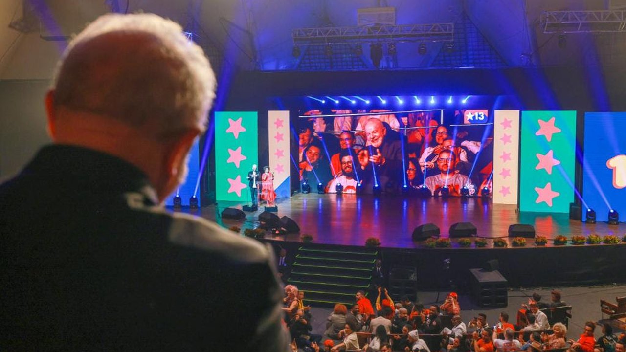 Lula: “Meu compromisso é trazer de volta a paz, o amor e a esperança”